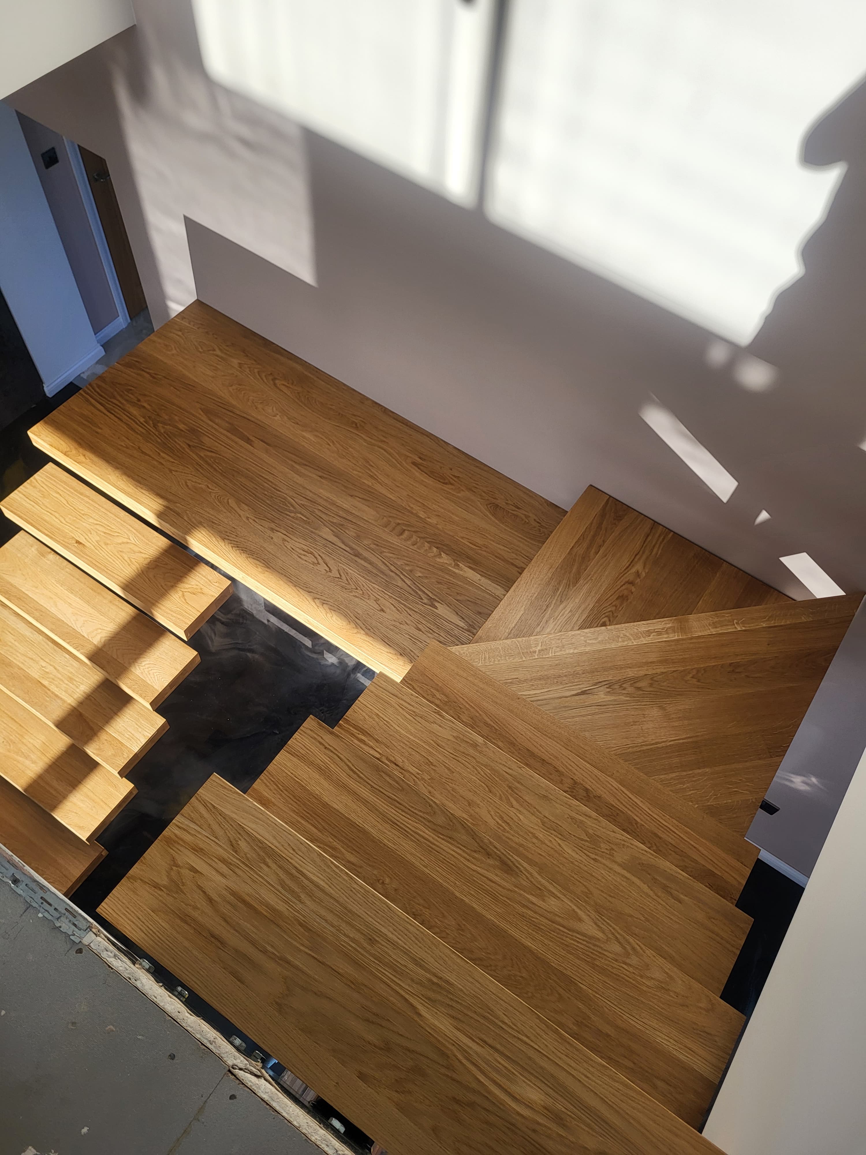 Réalisation Stepolia : marches et aménagement bois sur mesure. (90)