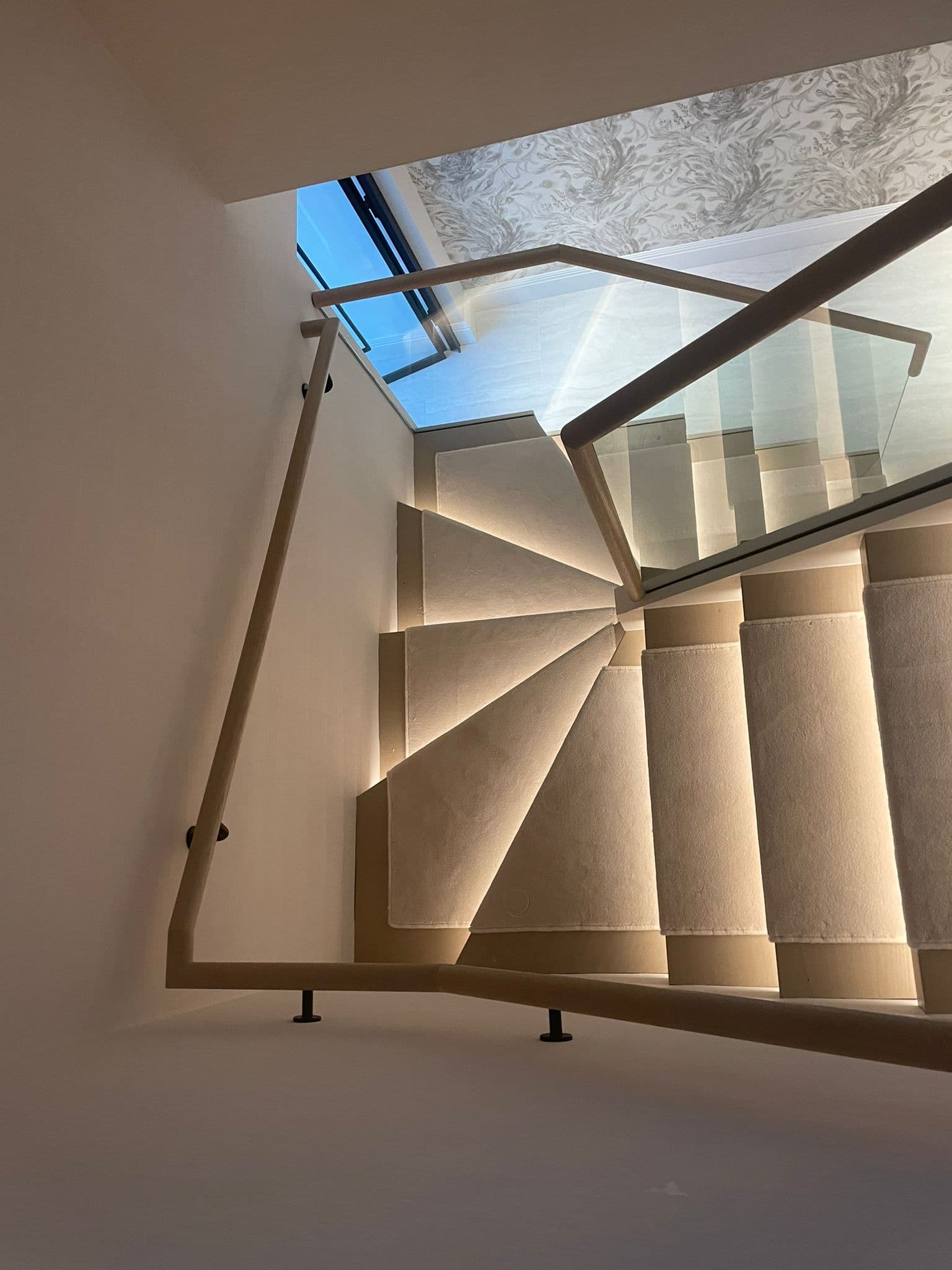 Réalisation Stepolia : marches et aménagement bois sur mesure. (7)