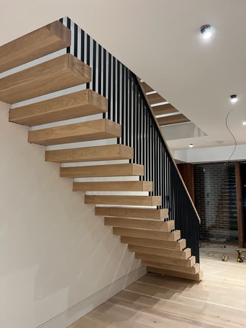 Réalisation Stepolia : marches et aménagement bois sur mesure. (39)